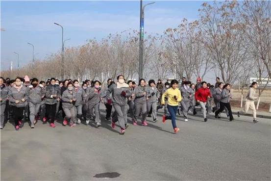 阿拉尔6163银河线路检测中心纺织举行“努力奔跑 悦向新年 共赢明天”迎新春长跑比赛