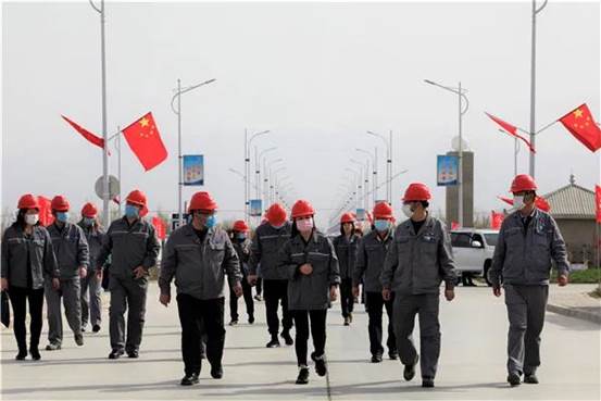 天雨煤化调研现。ㄑ钭虾 摄）